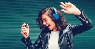 Gece dinlediğiniz müzik ile gündüz dinlediğiniz müzik arasında fark oluyor mu?
