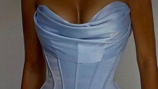 Her kadının dolabında olması gereken o elbise nasıl bir elbise olmalı?