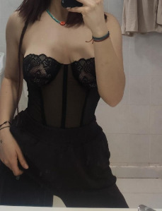 Akşam Mor ve Ötesi konseri için kombinim hazır. Konser için iyi mi?