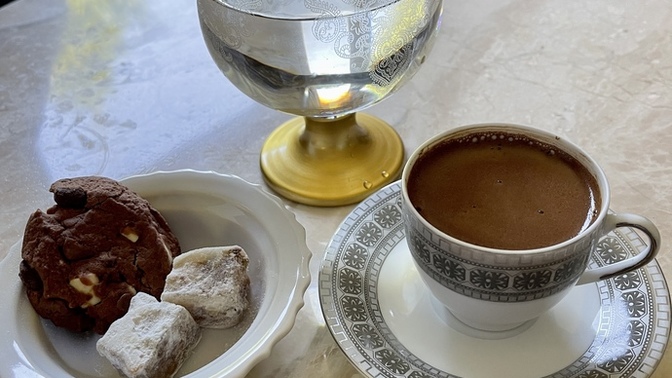 Kahvenizi sade mi, orta şekerli mi, çok şekerli?