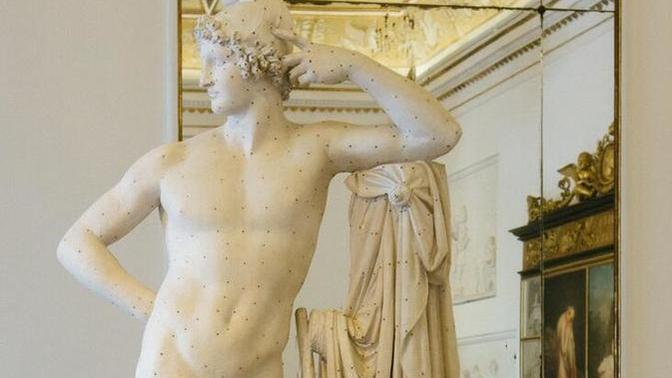Galerinizde nude bulundurur musunuz?