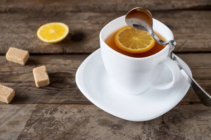 Çay limonlu mu, şekerli mi güzel?