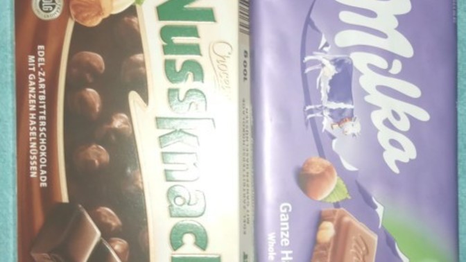 Az sonra yemeye başlayacak olduğum çikolata mısınız değil misiniz bilmek ister misiniz?