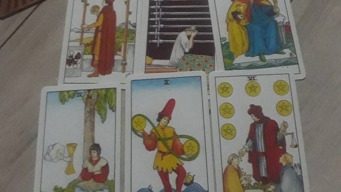 Kendime tarot bakamamaya basladim bilinçaltım devreye giriyortarottan anlayan varsa benim icin sectigiim kartları yorumlayabilirm?