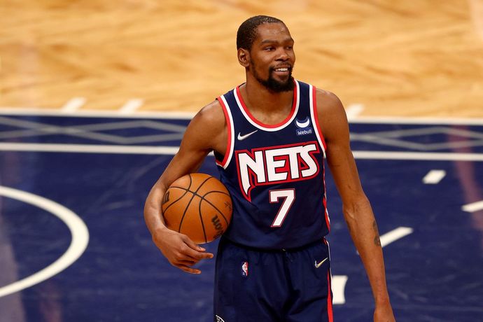 Adı takas dedikodularına karışan Kevin Durant sizce hangi takıma gidecek?