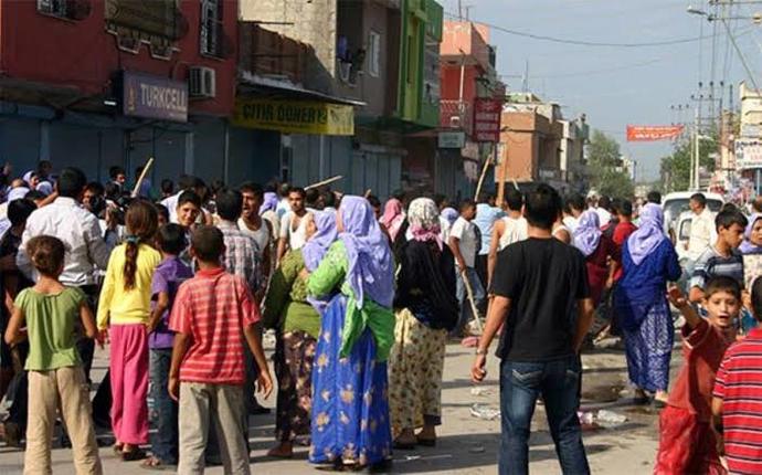 Sokakta çocuklar arasında çıkan tartışmaları biz ebeveynler olarak nasıl tatlıya bağlamalıyız?