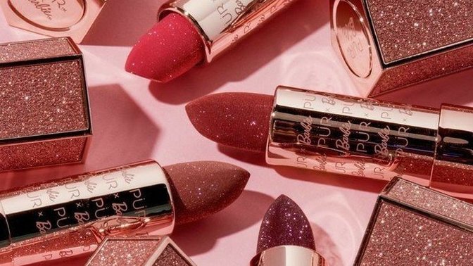 Bugün Dünya Ruj Günüymüş 💄 Bugüne özel nasıl bir ruj sürmek yakışır?