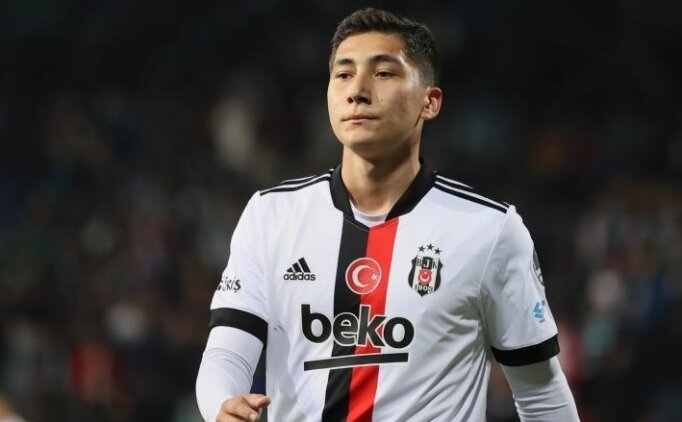 Emirhan İlkhan 4.5 Milyon Euroya Torinoya transfer oluyor. Beşiktaş yönetiminin bu transferde yanlış yaptığını düşünüyor musunuz?