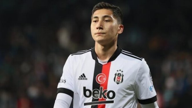 Emirhan İlkhan 4.5 Milyon Euro'ya Torino'ya transfer oluyor. Beşiktaş yönetiminin bu transferde yanlış yaptığını düşünüyor musunuz?