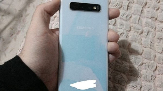 Akıllı telefonunuz ne renk 🎨📱? Renginden memnun musunuz?