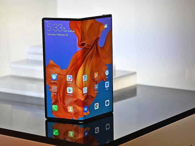 Katlanabilir telefonlar arasında en iyisi hangisi?
