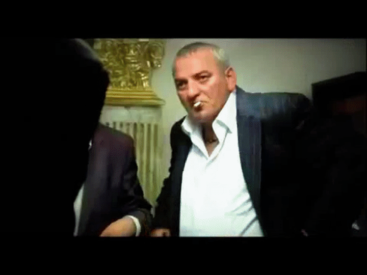 Sizce kumarhane olayında Ekrem abi mi haklı Hüseyin mi?