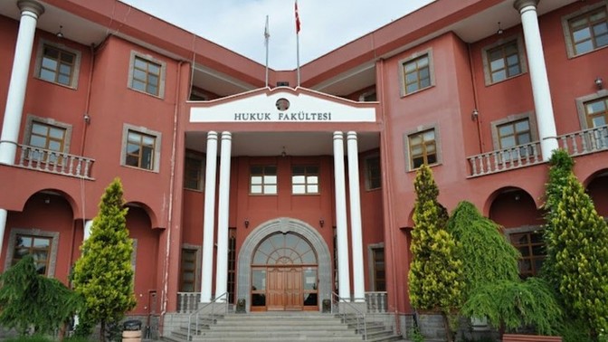 1 senede hukuk kazanılır mı?