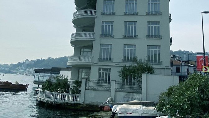 Bebek'te 1 milyar 150 milyona satışa sunulan binanın metrekare fiyatı 1.150.000 TL. 1 metrekare almak için kaç ay çalışman lazım?