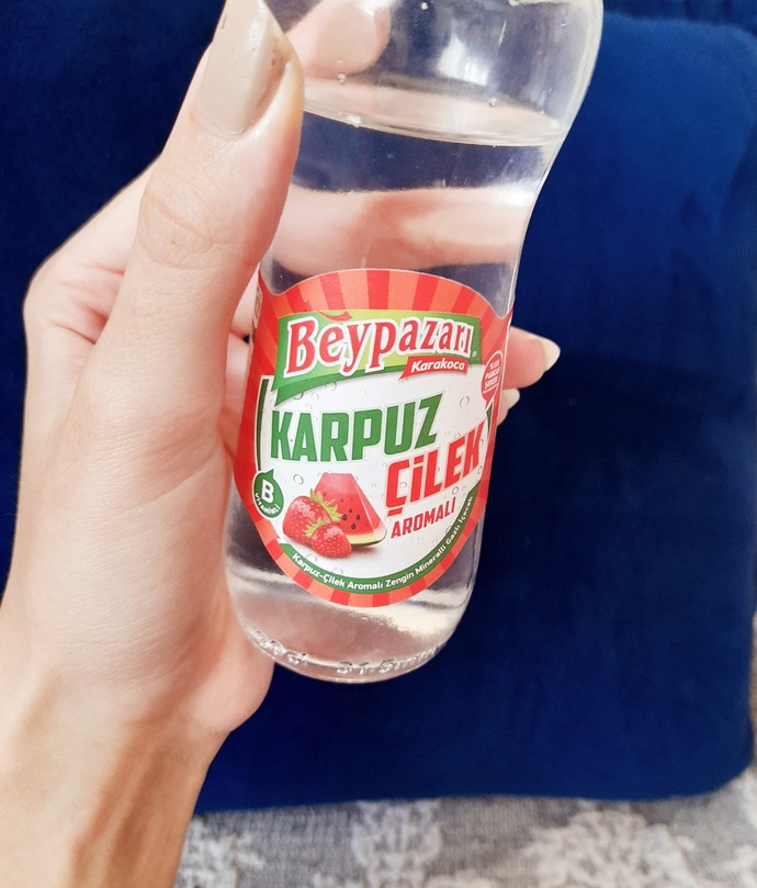 Ben ne kadar soğuk içecek varsa onu içiyorum jskxsxmz