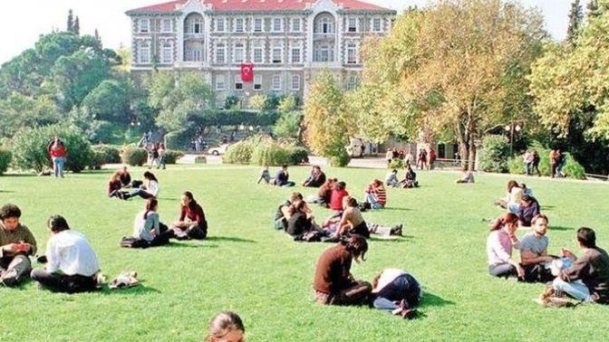 24 yaşında tekrar üniversiteye başlamak nasıl sizce?