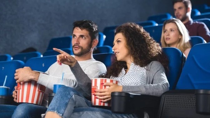 Bir diziyi/filmi beğenince mi yoksa eleştirince mi daha kültürlü hissedersiniz kendinizi?