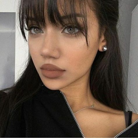 Dudakların incecik olması güzelliği engelliyor mu?