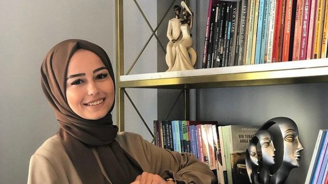 Psikolog İrem Oturaklıoglunu başarılı ve güzel buluyor musunuz?