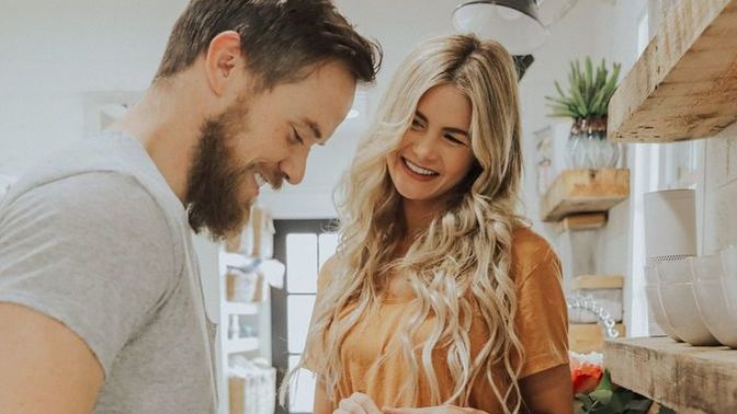 Birini daha çok sevmenize sebep olacak davranışlar nelerdir?