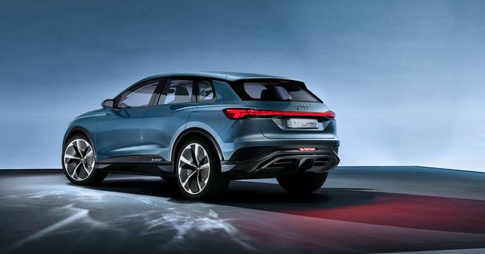 Yeni Audi Q6 Çinde görücüye çıktı! Üç sıralı koltuk sistemine sahip arabayı ister miydiniz?