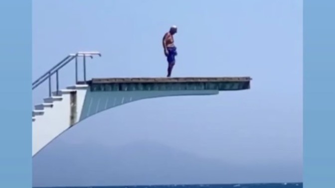 Denize en fazla kaç metre yükseklikten atlayabilirsiniz?