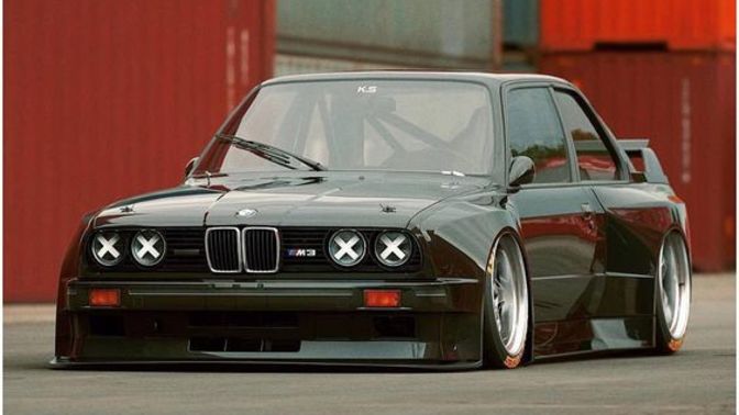Seçim şansınız olsa 190E EVO 2 mi, E30 M3 mü seçersiniz?