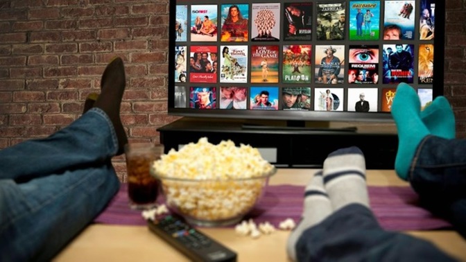 Sevgiliye dizi/film izleme platformu hediye etmek mantıklı olabilir mi?
