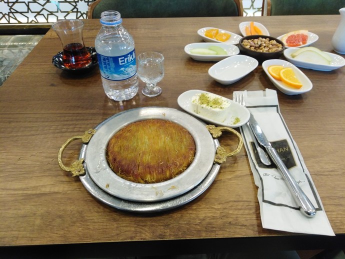 Bu saatte ne olsaydı hemen gömerdin?