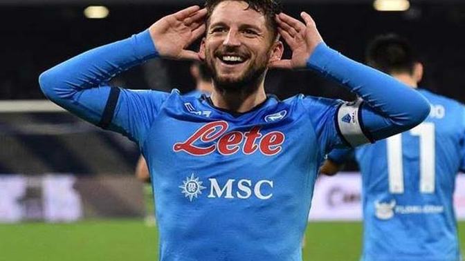 Mertens Galatasaray'da! Bu transferi nasıl buldunuz?