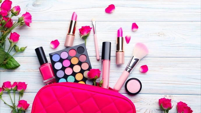 Dürüst olun, yabancı yok. Edameda ile fiskos saatindeyiz 💄