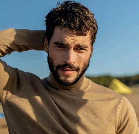 Hangi erkekler daha yakışıklı?
