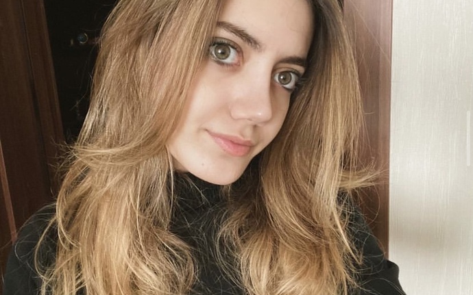 Hangi renk bana daha çok yakışıyor, karar veremiyorum?