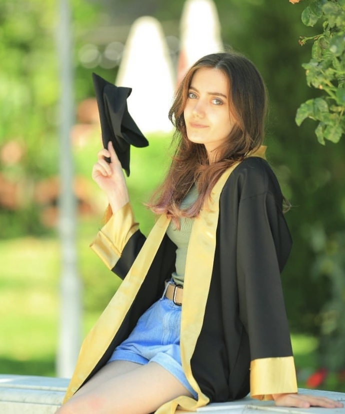 Hangi renk bana daha çok yakışıyor, karar veremiyorum?