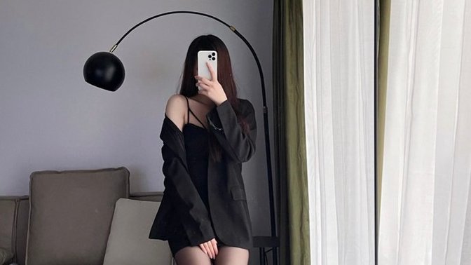 Kadınlar ince çoraplı kombinlerden nefret mi ediyor?