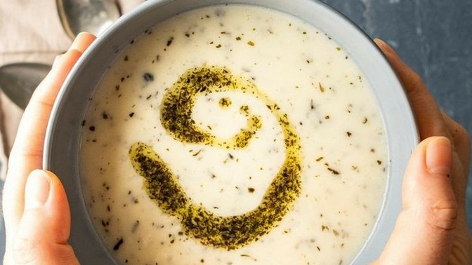 Yayla çorbasına kekik mi atılmalı nane mi?