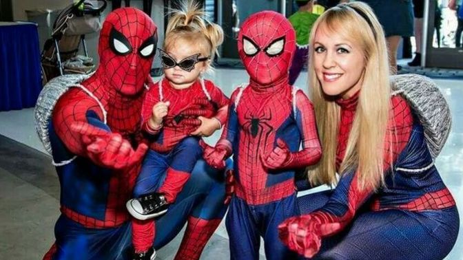 Oğlum kendini Spiderman sanıyor. Ne yapmalıyım?