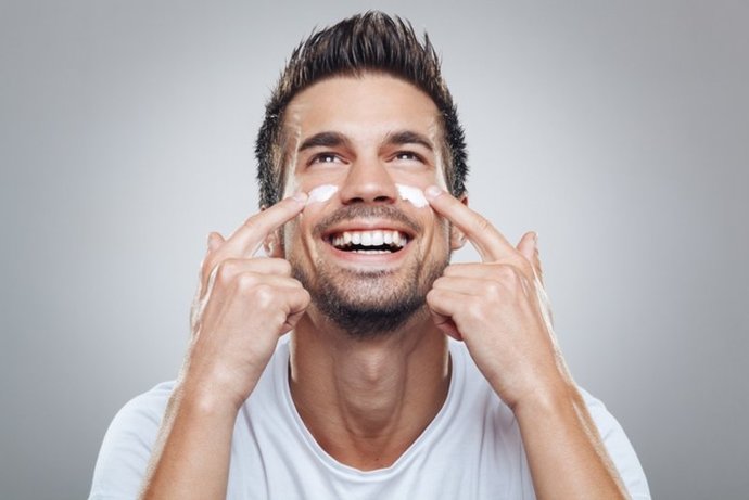 Yağlı bir cilt için uygulanması gereken bakım nedir?