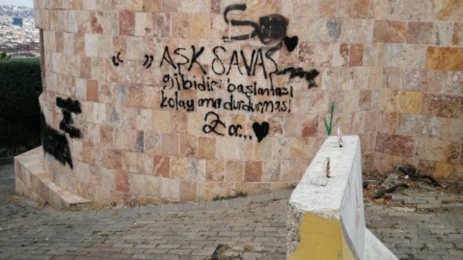 Asık olmakmı zor ayrılmakmi?