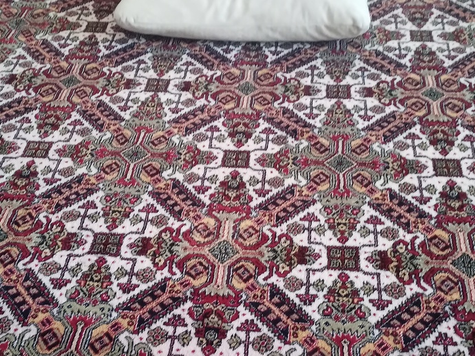 Arkadaşlarım bu gömlekle yanımıza gelme dediler. Neyi var gömleğin, çok mu kötü?