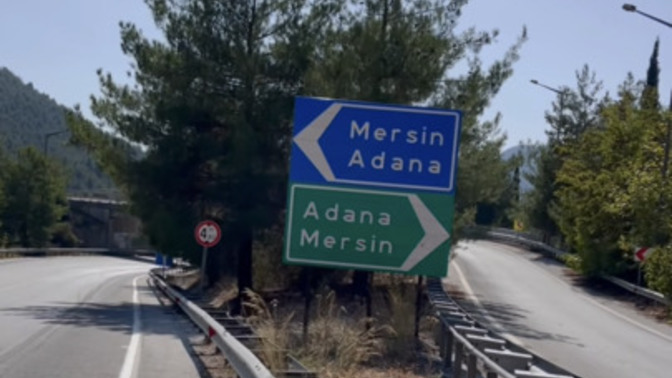 Yeşil ve mavi tabelaların anlamı nedir?
