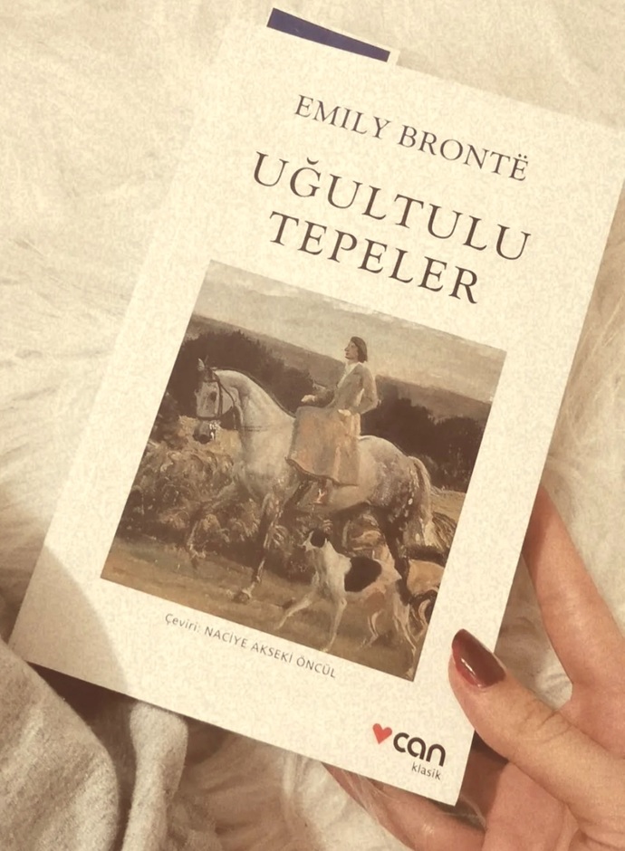 Son zamanlar da okuduğunuz kitabın adını ve kitaptan beğendiğiniz bir cümleyi paylaşır mısınız?