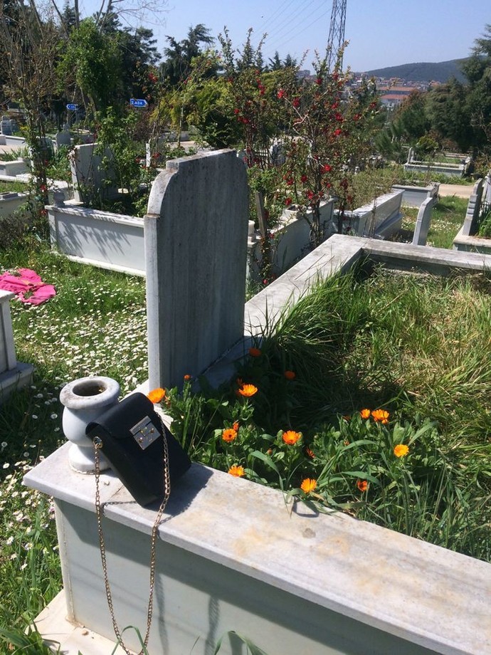 Beklemediğiniz bir ölüm haberi aldınız mı?