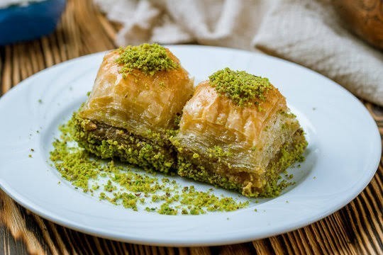 Bir oturuşta kaç tane baklava yersin?