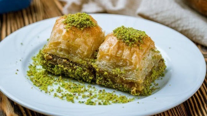 Bir oturuşta kaç tane baklava yersin?