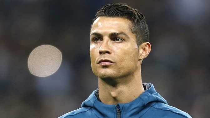 Ronaldo, bir taraftarın "Galatasaraya gel" yorumunu beğendi. Gelse ne yapardınız?