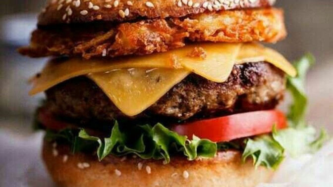 Sizce hamburgerin yanında giden en iyi içecek nedir?