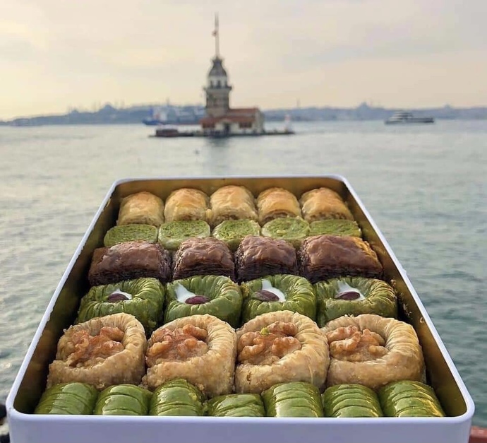 Baklava ile içecek ne gider?