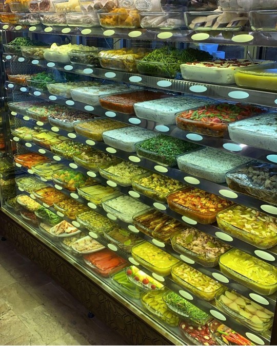 Gittiğin restoranda çok meze olması kafanı karıştır mı?