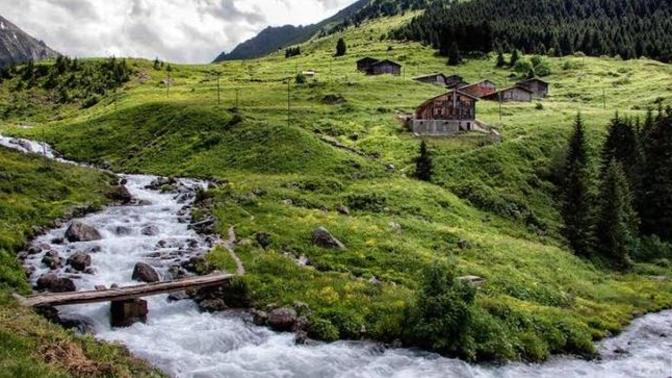Çok merak ettiğiniz, gidip görmek istediğiniz şehir ya da şehirler var mı?